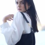 Palak Sindhwani Instagram - Step in style ft. @accessorizeindiaofficial ✨ Check out their amazing collection of bags and accessories to style your looks today!! 😍 #bags #accessories #accessorize #style #styling #affordablefashion #easystyle #fyp #outfitinspiration #palaksindhwani