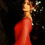 Palak Tiwari Instagram - Wishing you a verrryyy desi Christmas ❤️🎄 @a.rrajaniphotographer @stylingbyvictor