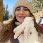 Palak Tiwari Instagram - Had a blast at @welcomhotel.pinenpeak_pahalgam 🌞🏞️❤️