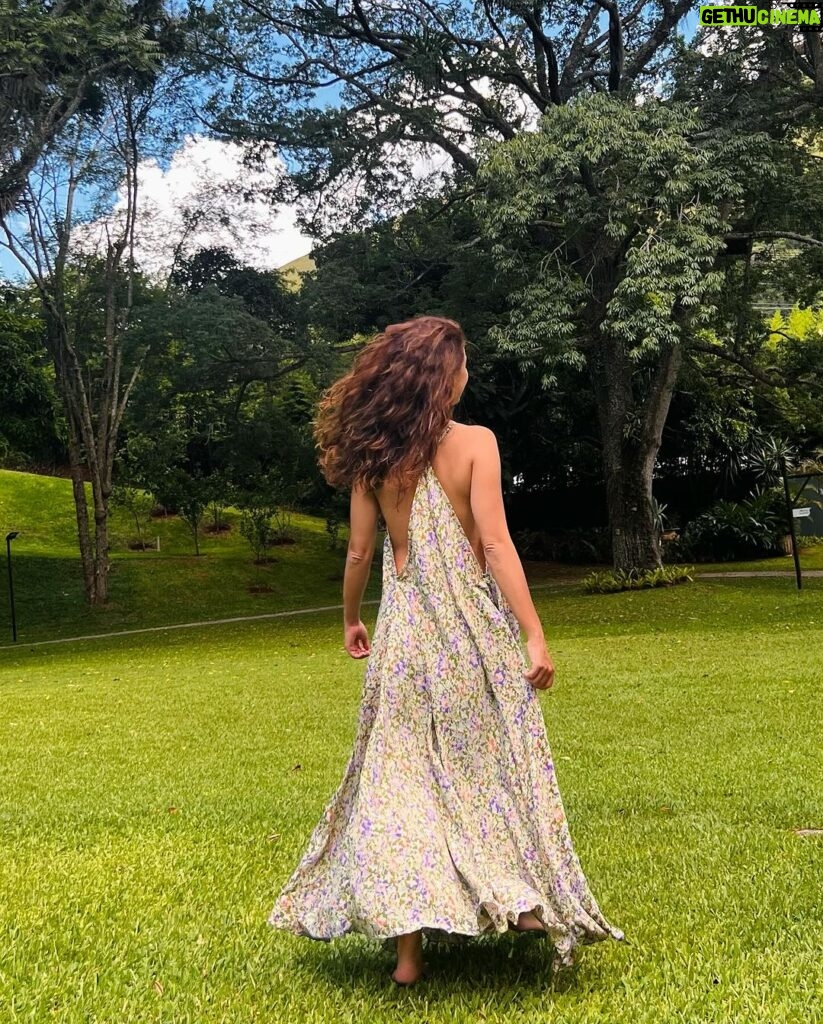 Paloma Bernardi Instagram - Quando sua alma está feliz,você dança? Ah… eu amo tb! ⚘️❤️ Saison Spa