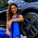 Paloma Bernardi Instagram - Meu segredo REVELADO! Eu sempre amei dirigir, mas na hora de estacionar, confesso,que não era a minha melhor habilidade!😬 Imaginem como fiquei quando soube que o meu MINI tem um assistente que me ajuda a fazer minhas temidas balizas? 😃 Agora minhas manobras de estacionamento perfeitas têm nome e sobrenome: Parking Assistant! Quando quero estacionar meu MINI Cooper S E, aciono o assistente com apenas um botão e aí é só seguir as recomendações. Assim estaciono fácil,fácil e rapidinho! E você, é craque nas balizas ou precisa de uma ajudinha? 🙌🏽✨ @miniBrasil #MINIElectric #MINICooperSE São Paulo, Brazil
