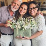 Paloma Bernardi Instagram - NOSSA FAMÍLIA É FRUTO DESSE AMOR! Comemoramos esse fim de semana os 40 anos de casamento dos meus pais!! Sim,40 anos! É possível ! É real! É referência (alta)! É inspiração! É escolha diária! É parceria diante dos altos e baixos! É amor,amor e amor…Que Deus renove dia a dia esse sentimento tão puro e verdadeiro em todos os momentos…na alegria e na tristeza,na saúde e na doença…por todos os dias de suas vidas!. FELIZ BODAS DE ESMERALDA ✨🫶🏼✨ NESTOR BERNARDI & DIL BERNARDI São Paulo, Brazil