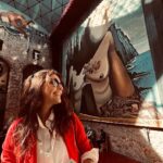 Paloma Bernardi Instagram - O rolê tá grande por aqui ! De pueblo a pueblo… Girona, Besalú, Figueres! Daqui e acolá…bailar!!! Daqui até ali…Dalí !!! Vale !? Vale! #Arte #diversão #Cultura #historia #Muralhas #Natureza @mimo_viagens @mayte.scaravelli @lanza.fotografia 🇪🇸 Guia: @secretodebarcelona Espagne