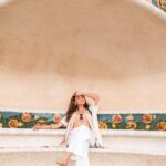 Paloma Bernardi Instagram - Pelo amor de Gaudí - Park Guell De mãos dadas com Deus, #Gaudí se inspirou na natureza para criar suas infinitas obras, totalmente artísticas! @mimo_viagens | @mayte.scaravelli Fotos: @lanza.fotografia #Barcelona 🇪🇸 Barcelona, Spain
