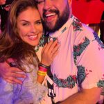 Paloma Bernardi Instagram - Mais uma @tardezinha pra contar história! Aqui,praticamente no quintal da minha casa,vivendo a ousadia e alegria de ser feliz com muito “pagodin”!! Que MomenTHo!!!Que MomenTHo,senhoras e senhores!! Fortes emoções!! Obrigada @thbarbosa @rafaelzulu e equipe, vocês entregaram tudo! TARDIZINHAAAAAA, EU FUI EU TAVA ! ✨ São Paulo, Brazil