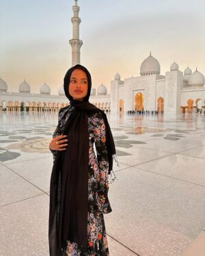 Paola Locatelli Instagram - la beauté de cet endroit 
@visitabudhabi #InAbuDhabi
invitation