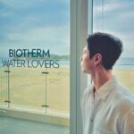 Park Bo-gum Instagram - Would you #BeAWaterLover ? #비오템 #워터러버 #비치클리닝 송지호해변