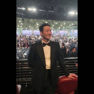 Park Hae-soo Instagram - 즐거운 일정이었습니다👍
황동혁 감독님, 이정재 선배님 @from_jjlee 수상을 진심으로 축하드립니다!

#primetimeemmyawards #squidgame
@netflixkr
