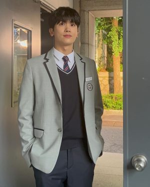 Park Hyung-sik Instagram - 오늘도 본방사수!
