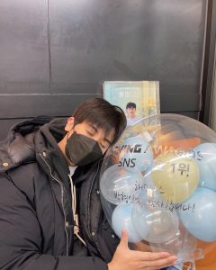 Park Hyung-sik Instagram - 감사합니다 👍🏻