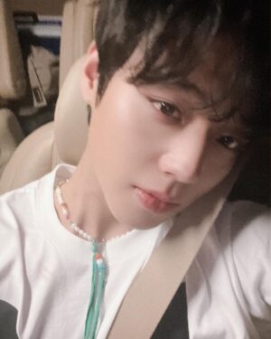 Park Ji-hoon Instagram - may 고마워요❤️