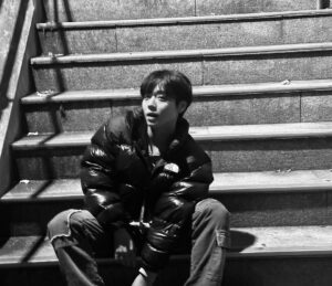 Park Ji-hoon Instagram - ✌️