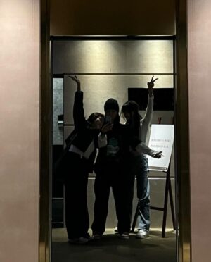 Park Ji-hyo Instagram - 엄니아부지의 세 금쪽이들