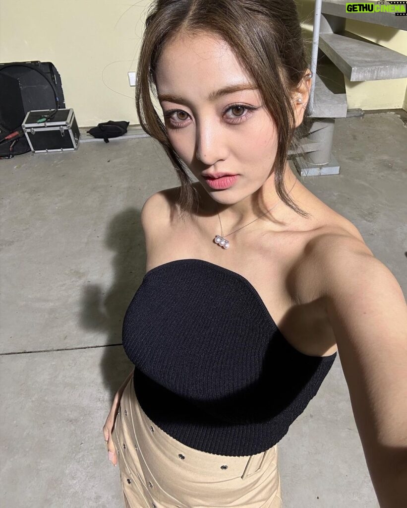 Park Ji-hyo Instagram -