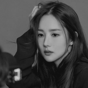 Park Min-young Instagram - 🐈‍⬛