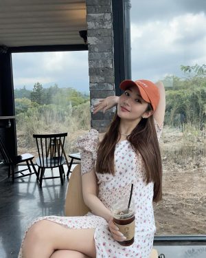 Park Min-young Instagram - 🍊
