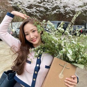 Park Min-young Instagram - My favorite season of the year🌸