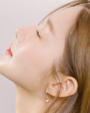 Park Min-young Instagram - 🌹