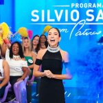 Patrícia Abravanel Instagram - D o m i n g o chegou e o nosso show já começou ✨️#ProgramaSilvioSantos 📸 @gabrielcardosofoto Style @dougbalsanelli Wearing @aminamuaddi @davidkomalondon Beauty @thaysmadera @saramuniz.32 Staff @b.defranca61