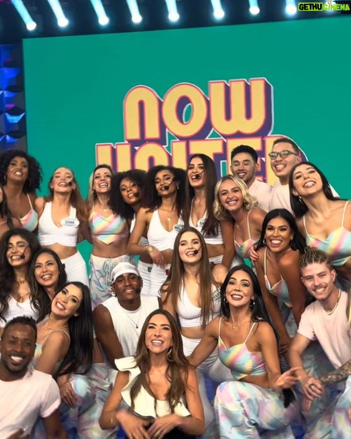 Patrícia Abravanel Instagram - From the stage to your screens, it was an unforgettable night of music, fun, and Brazilian vibes! 🎶💪🏻 We had the best of times at @pgmsilviosantos with @patriciaabravanel on @sbt ! Huge thanks to everyone who tuned in and cheered us on. Brazil, you always make us feel at home! 🇧🇷💖 📷 @gabrielcardosofoto SBT