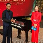 Patrícia Abravanel Instagram - @isaquepianista retornou ao palco do programa para mostrar que aprendeu direitinho o desafio dado por Silvio Santos. Muito sucesso Isaque!!! 📽 @gabrielcardosofoto SBT - Sistema Brasileiro De Televisão