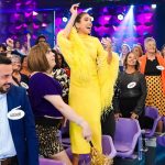 Patrícia Abravanel Instagram - Estamos No Ar celebrando o Ano Novo com o Especial de 60 anos do Programa Silvio Santos ✨️✨️✨️#ProgramaSilvioSantos #HappyNewYear #FelizAnoNovo 📸 @gabrielcardosofoto SBT - Sistema Brasileiro De Televisão