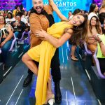 Patrícia Abravanel Instagram - Nosso domingo tá incrível 💛💛💛 Espero você 20h, no SBT 📸 @gabrielcardosofoto SBT - Sistema Brasileiro De Televisão
