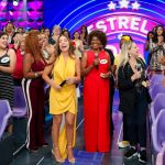 Patrícia Abravanel Instagram - Já estamos no ar! É ou não é o auditório mais animado do Brasil? 💛🤩 📸 @gabrielcardosofoto #ProgramaSilvioSantos SBT - Sistema Brasileiro De Televisão