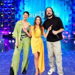 Patrícia Abravanel Instagram - Nosso domingo tá incrível 💛💛💛 Espero você 20h, no SBT 📸 @gabrielcardosofoto SBT - Sistema Brasileiro De Televisão