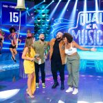 Patrícia Abravanel Instagram - Nosso domingo tá incrível 💛💛💛 Espero você 20h, no SBT 📸 @gabrielcardosofoto SBT - Sistema Brasileiro De Televisão