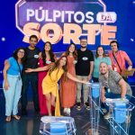 Patrícia Abravanel Instagram - Nosso domingo tá incrível 💛💛💛 Espero você 20h, no SBT 📸 @gabrielcardosofoto SBT - Sistema Brasileiro De Televisão