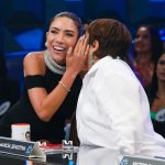 Patrícia Abravanel Instagram - LÁ, LÁ, LÁ, LÁ, LÁ... O SHOW DE CALOUROS ESTÁ DE VOLTA!!! Domingo, 20h, no SBT 📸 @gabrielcardosofoto #ProgramaSilvioSantos SBT - Sistema Brasileiro De Televisão