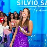 Patrícia Abravanel Instagram - Nossa festa já começou!!! Estamos no ar #ProgramaSilvioSantos 📸 @gabrielcardosofoto SBT - Sistema Brasileiro De Televisão