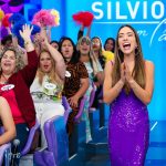 Patrícia Abravanel Instagram - Nossa festa já começou!!! Estamos no ar #ProgramaSilvioSantos 📸 @gabrielcardosofoto SBT - Sistema Brasileiro De Televisão