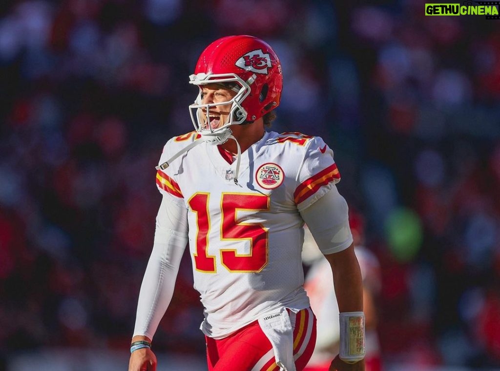 Patrick Mahomes Instagram - Appreciate my team! #ChiefsKingdom