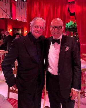 Patrick Stewart Instagram - Last night at the #VanityFairOscarParty with @MadameOzell. Wonderful evening and congratulations to all the #Oscar nominees and winners. 

#VFOscars 

Photos: @VanityFair @GettyEntertainment