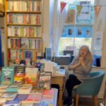 Patrick Stewart Instagram - Saw my memoir in the window of The Woodstock Bookshop in Oxfordshire and thought I’d pop in…