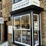 Patrick Stewart Instagram - Saw my memoir in the window of The Woodstock Bookshop in Oxfordshire and thought I’d pop in…