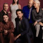 Patrick Stewart Instagram - Wonderful to be in conversation with this group of fellow actors. @latimes @diegoluna_ @helenmirren #JeremyStrong @christinaricci @bellaramsey @startrekonpplus 📸: @alexgharper