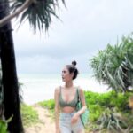 Pattarasaya Kreursuwansiri Instagram - วันที่ฝนตก แต่บรรยากาศดี๊ดีค่ะซิส🌦️ @bababeachclub.natai #bababeachclub #pimplus_pr Baba Beach Club Natai by Sri panwa