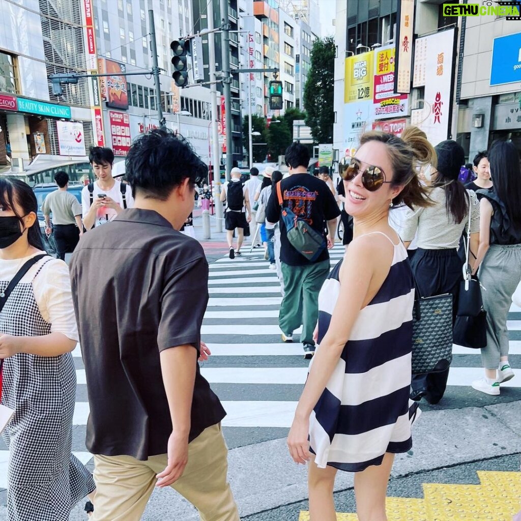 Pattarasaya Kreursuwansiri Instagram - Day 2 : From morning coffee ☕️ to late night drinks🍶🦾💋 Tokyo, Japan