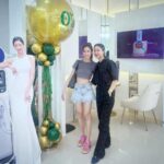 Pattarasaya Kreursuwansiri Instagram - แวะไปทำเครื่อง 10 therma & 10 thera ที่ร้านซิสมาที่ @oracleclinic_thailand ไม่บวมไม่เจ็บเลย ถูกใจค่ะซิส😍🤗