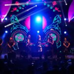 Paty Cantú Instagram - En el #felizbreakuptour hay momentitos para todo. El punto es sanar el alma. Se llora. Se ríe. Se baila. Se canta. Se enamora de quién no debe. Se niega. Se acepta. Se supera. Repeat. Eso sí, los niveles de amor son altos y el amor propio sale en escala de 📈! Nos vemos en las siguientes fechas de la gira en Pachuca, Mexicali, Dolores y otro Metropolitan el 20 de diciembre! Ya tienen sus boletos? 🎟️ #felizbreakup #conocerte #cantautora #dramaqueen #patycantu Teatro Metropólitan