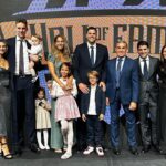 Pau Gasol Instagram - Lo que he vivido y disfrutado con #LaFamilia va mucho más allá de títulos, partidos o medallas. Son vivencias, amistades y momentos que no olvidaré nunca. Por eso es tan especial y emocionante recibir este reconocimiento por parte de la @baloncestoesp. Gracias de corazón a todos! ❤️