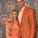 Pau Gasol Instagram - H🏀F The orange jackets needed their own moment 🍊🧡😜 Basketball Hall of Fame