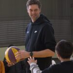 Pau Gasol Instagram - Coach Pau in the community 🤗
