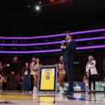 Pau Gasol Instagram - Un año de esta gran noche. ERES LEYENDA, PAU 💜💛