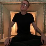 Paul Bettany Instagram - Last Christmas Agnes and I played cards together in front of the fire. She insisted it was too hot to sit in front of, I insisted it wasn’t.