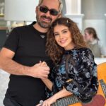 Paula Fernandes Instagram - Dia especial ao lado de pessoas lindas e do meu amigo @eduardoamarante ❤️ Parabéns pela nova coleção inverno 2023 da @amarantedobrasil! Muita luz, meu querido! 💫
