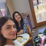 Pavitra Punia Instagram - Coffee ☕️ with my gals 👧 👧 @sinhavantika @moushumibanerji #pavitraapuniya